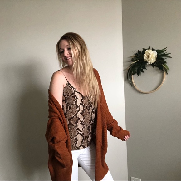 H&M/ silky snakeskin tank - Picture 4 of 12